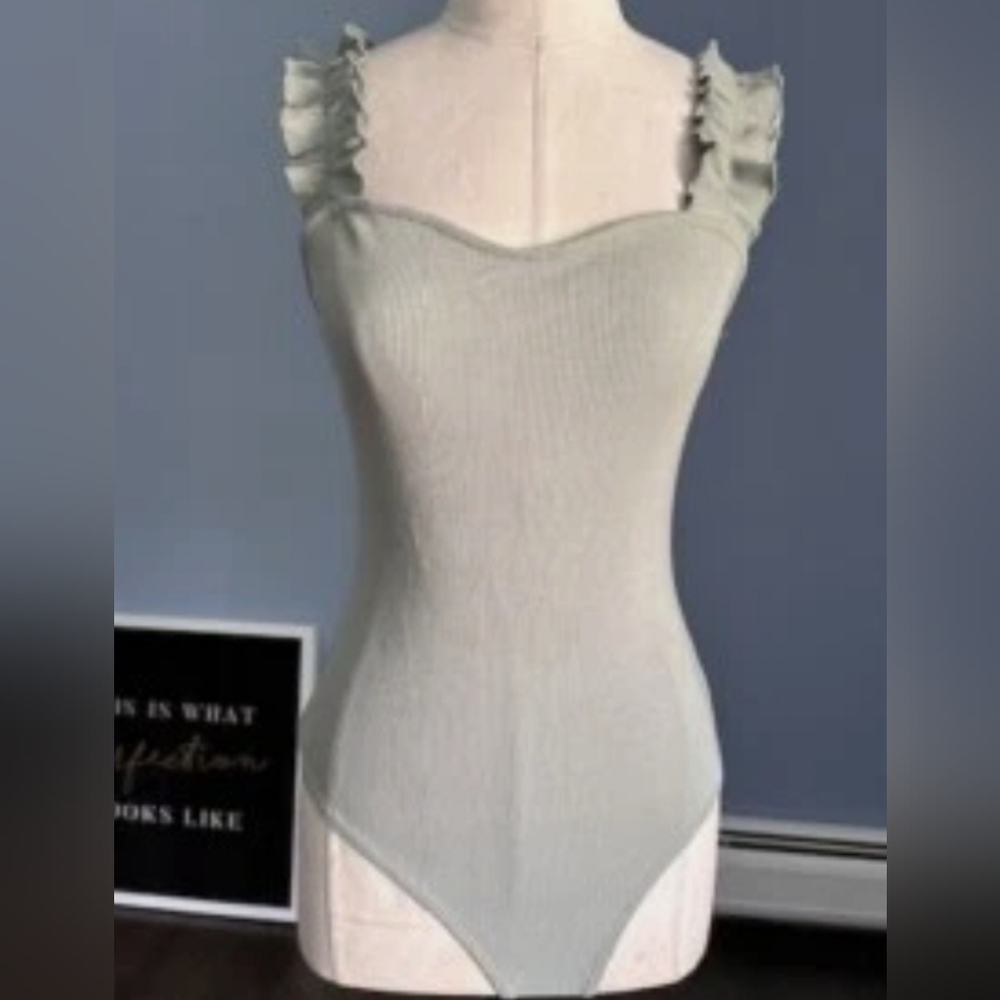 Alya Ribbed Light Green Scoop Neck Bodysuit